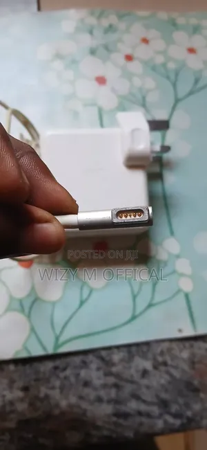 Apple Mac Book Charger