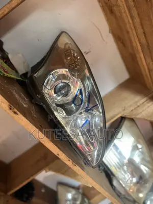 Harrier Kawundo 2008 Headlight