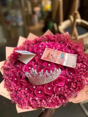 Money Bouquet With Fresh Flowers