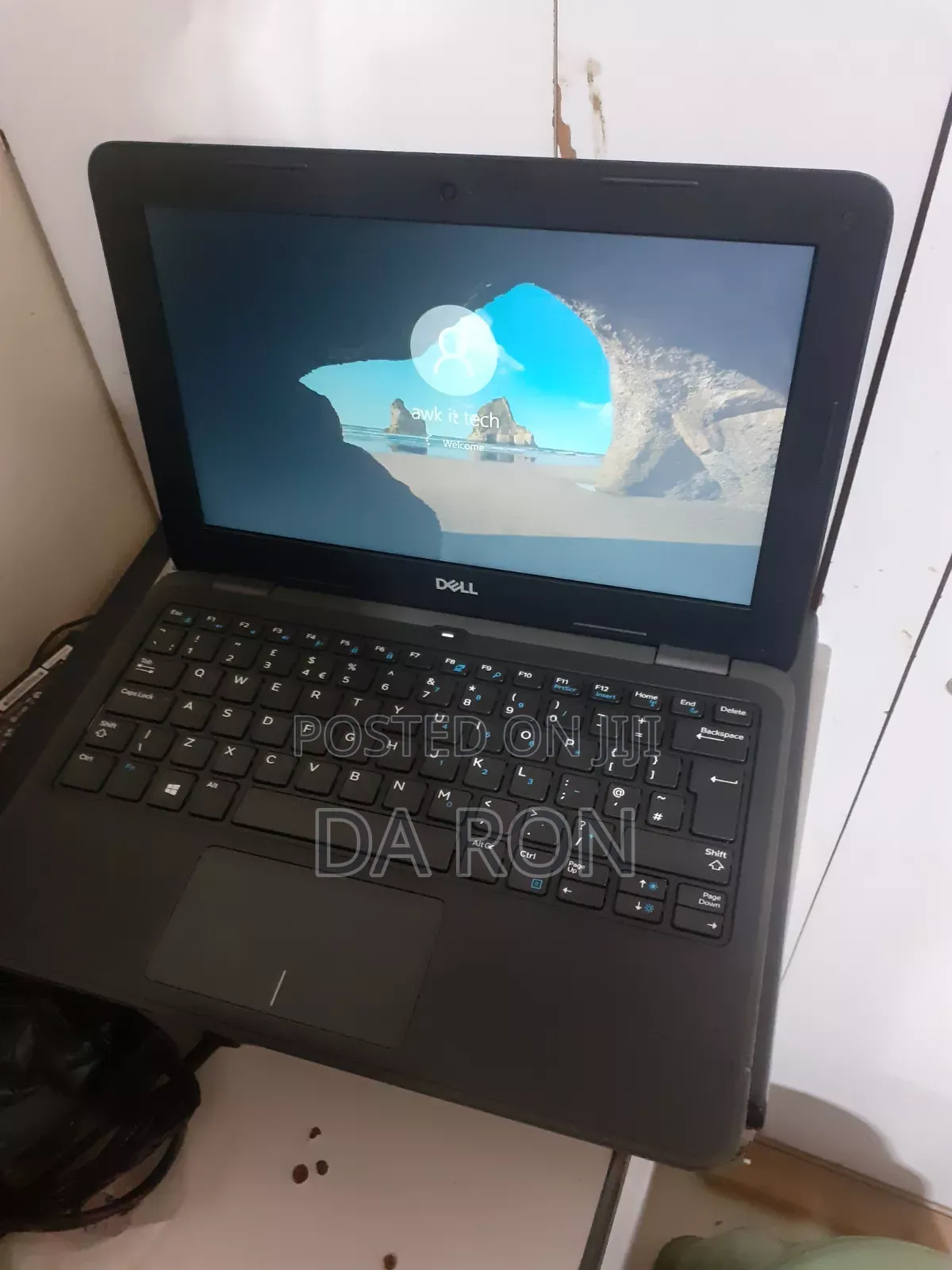 Laptop Dell Latitude 3190 4GB Intel Celeron SSD 60GB