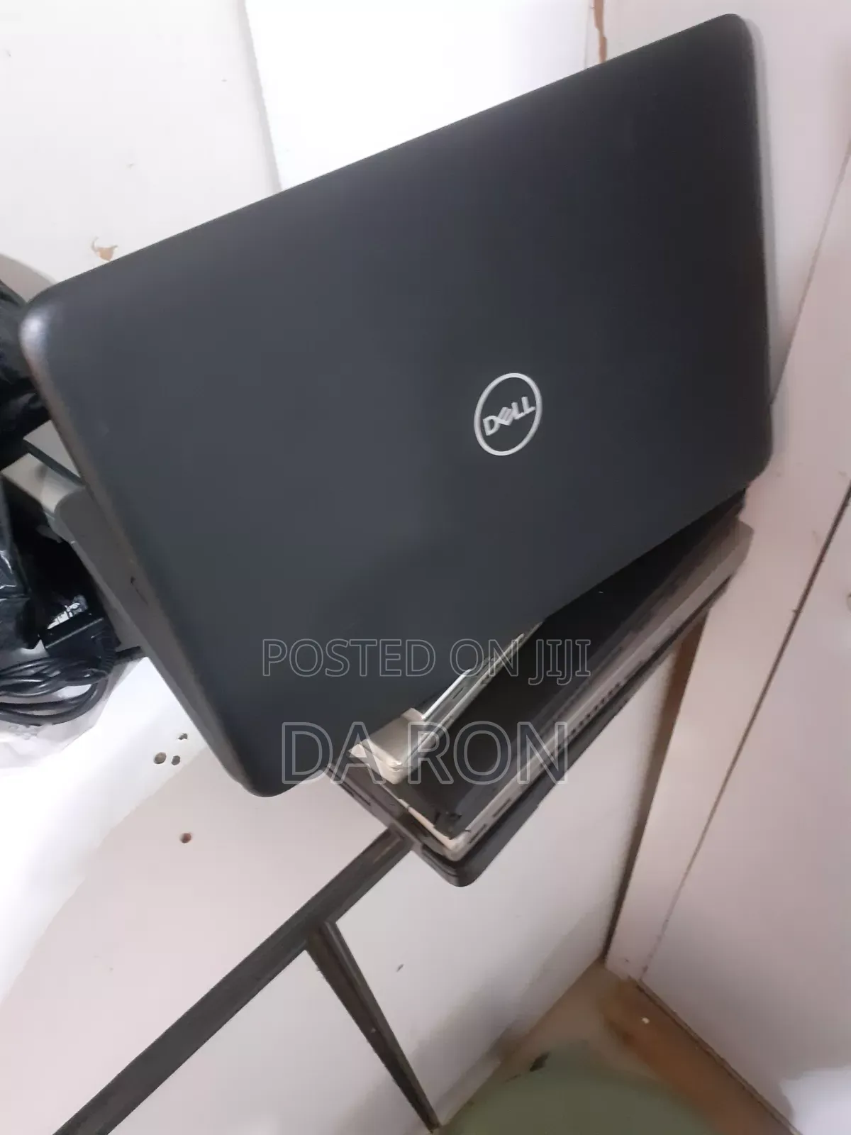 Laptop Dell Latitude 3190 4GB Intel Celeron SSD 60GB