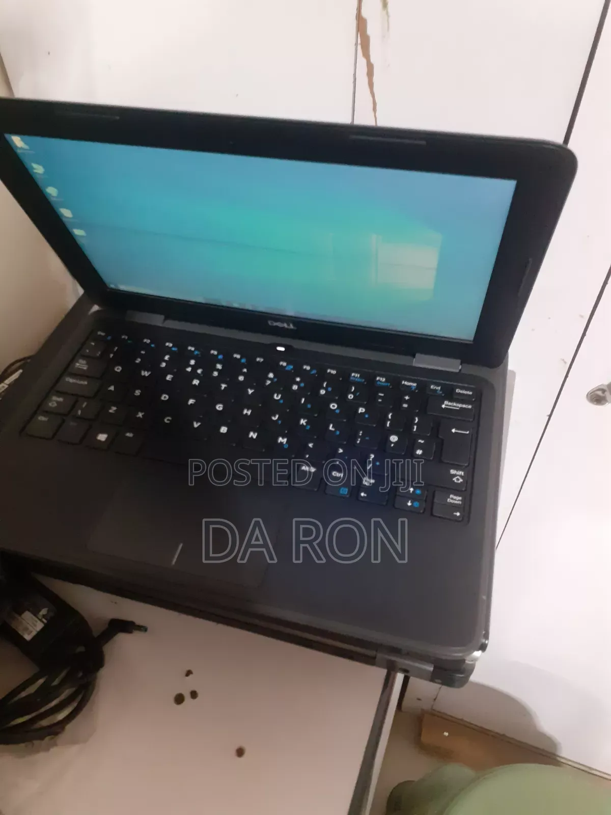 Laptop Dell Latitude 3190 4GB Intel Celeron SSD 60GB