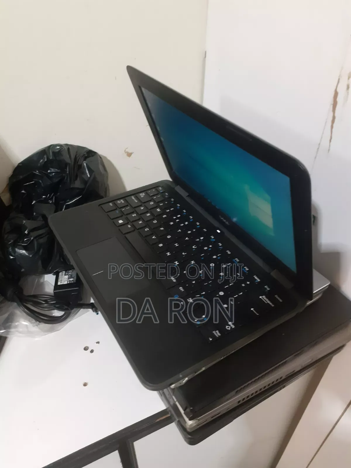 Laptop Dell Latitude 3190 4GB Intel Celeron SSD 60GB