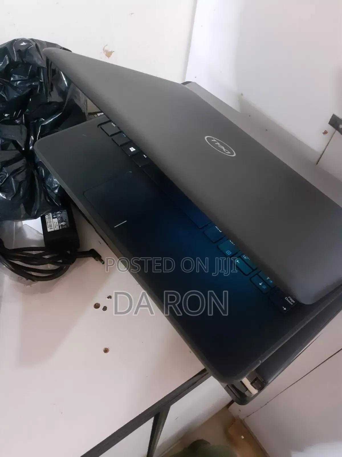 Laptop Dell Latitude 3190 4GB Intel Celeron SSD 60GB
