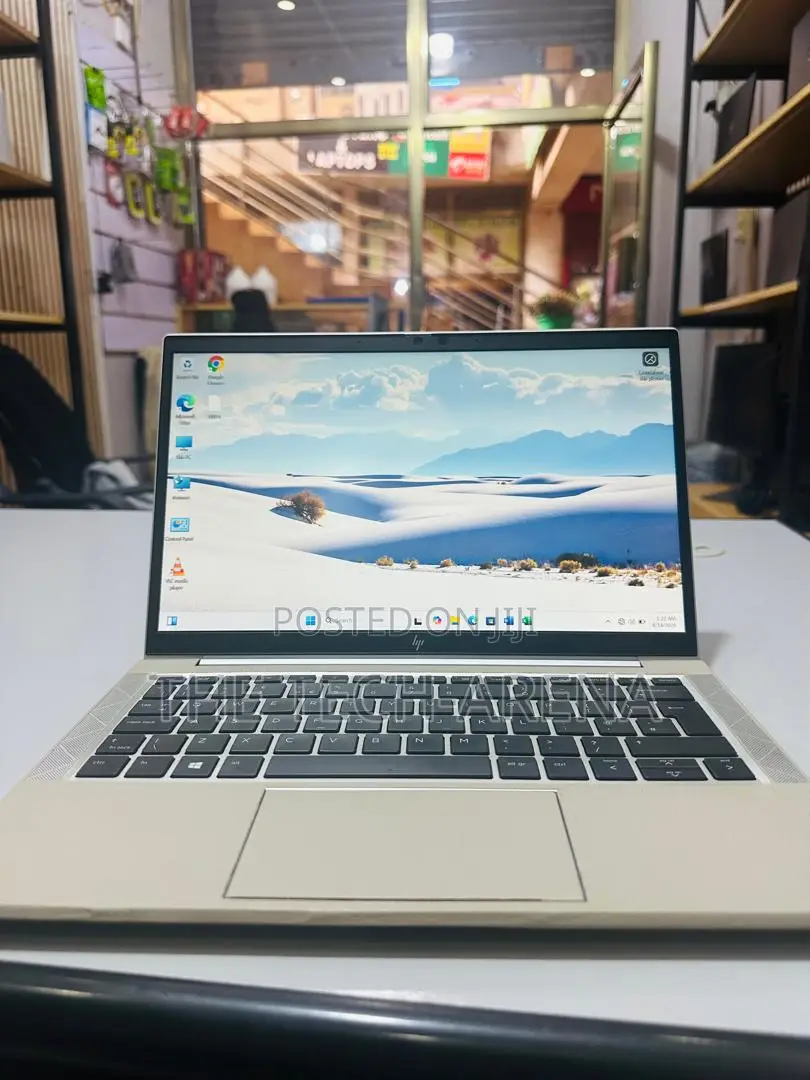 Laptop HP EliteBook 830 G8 16GB Intel Core i7 SSD 512GB