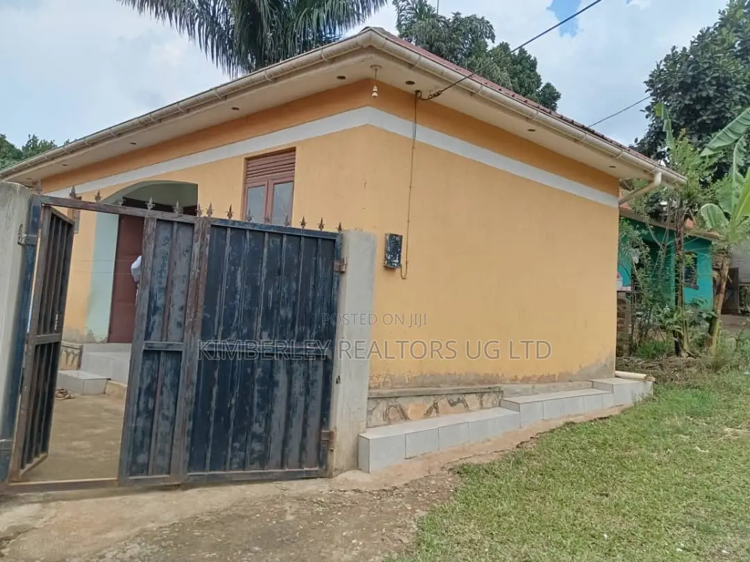 2bdrm House in Division A for sale