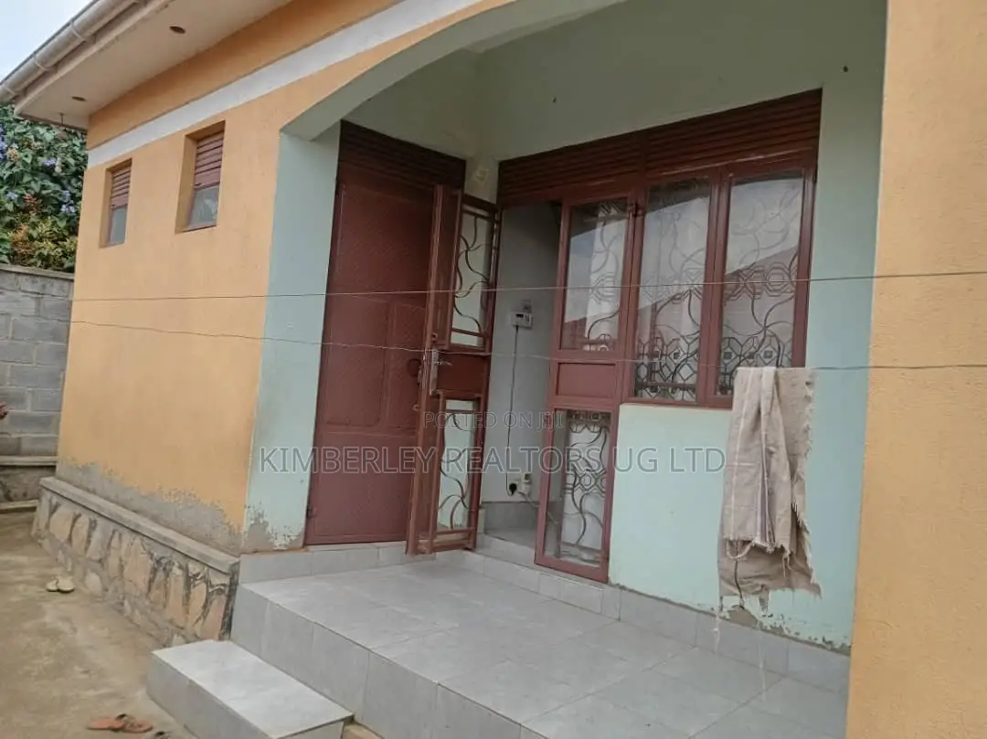 2bdrm House in Division A for sale