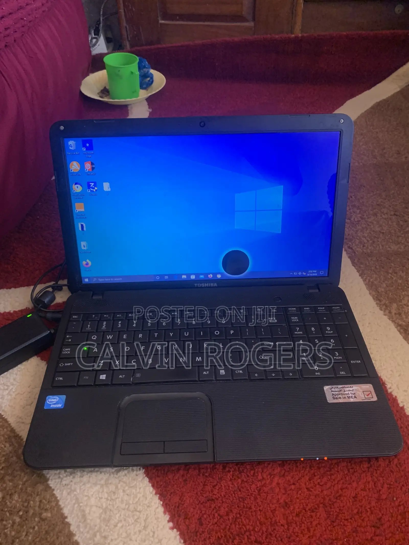 Laptop Toshiba Satellite C850 8GB Intel Pentium HDD+SSD 160GB