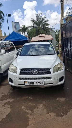 Toyota RAV4 2011 White