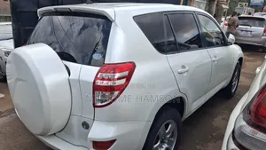 Toyota RAV4 2011 White
