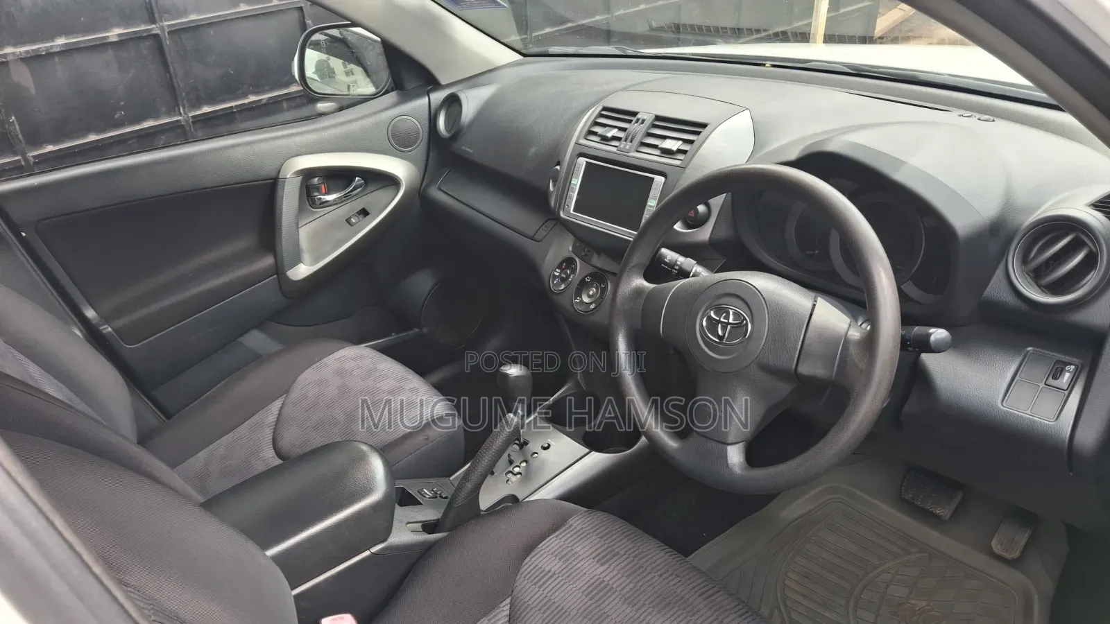 Toyota RAV4 2011 White