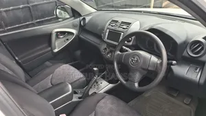 Toyota RAV4 2011 White