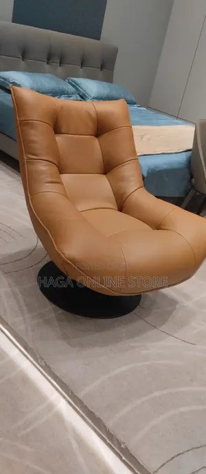 360 Studio Chair