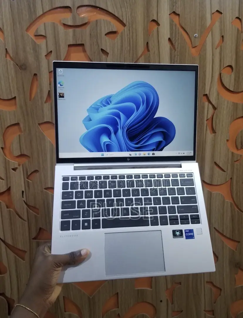 Laptop HP EliteBook 830 G9 8GB Intel Core i5 SSD 256GB