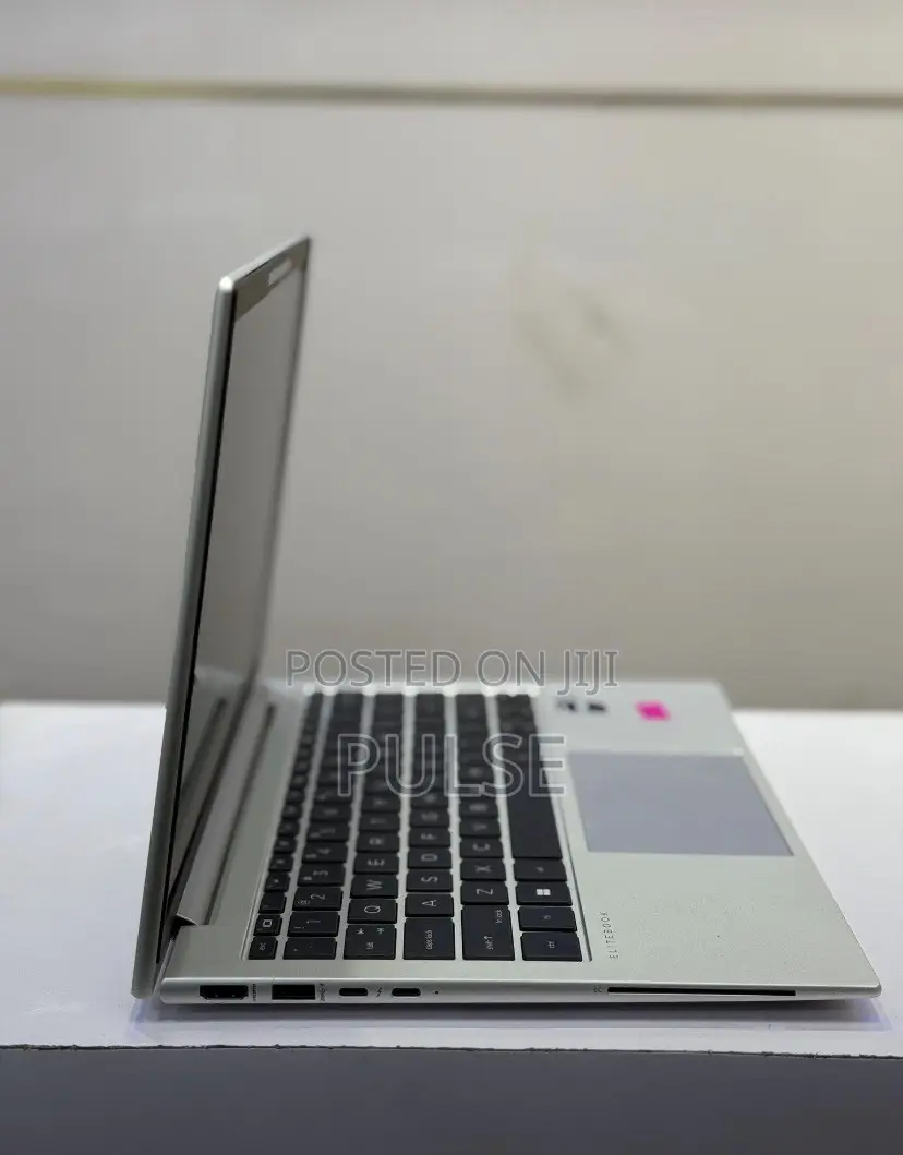 Laptop HP EliteBook 830 G9 8GB Intel Core i5 SSD 256GB