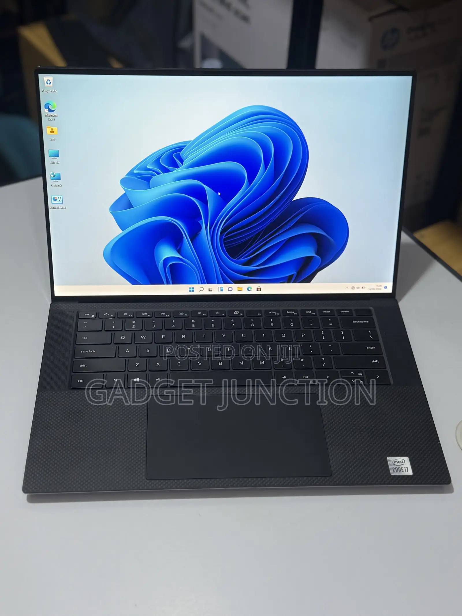 New Laptop Dell Precision 5550 16GB Intel Core i7 SSD 512GB