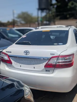 Toyota Premio 1.8 AWD 2011 White