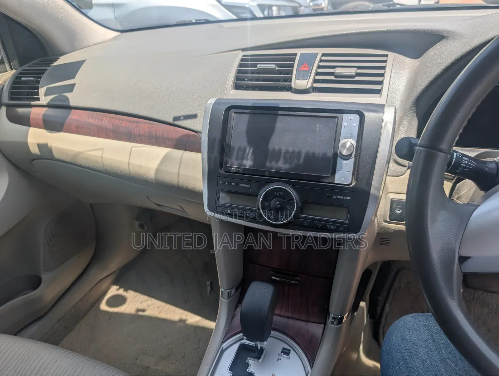 Toyota Premio 1.8 AWD 2011 White