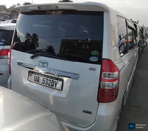 Toyota Noah 2012 White