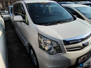 Toyota Noah 2012 White
