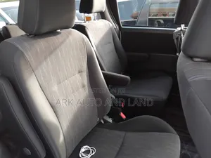 Toyota Noah 2012 White