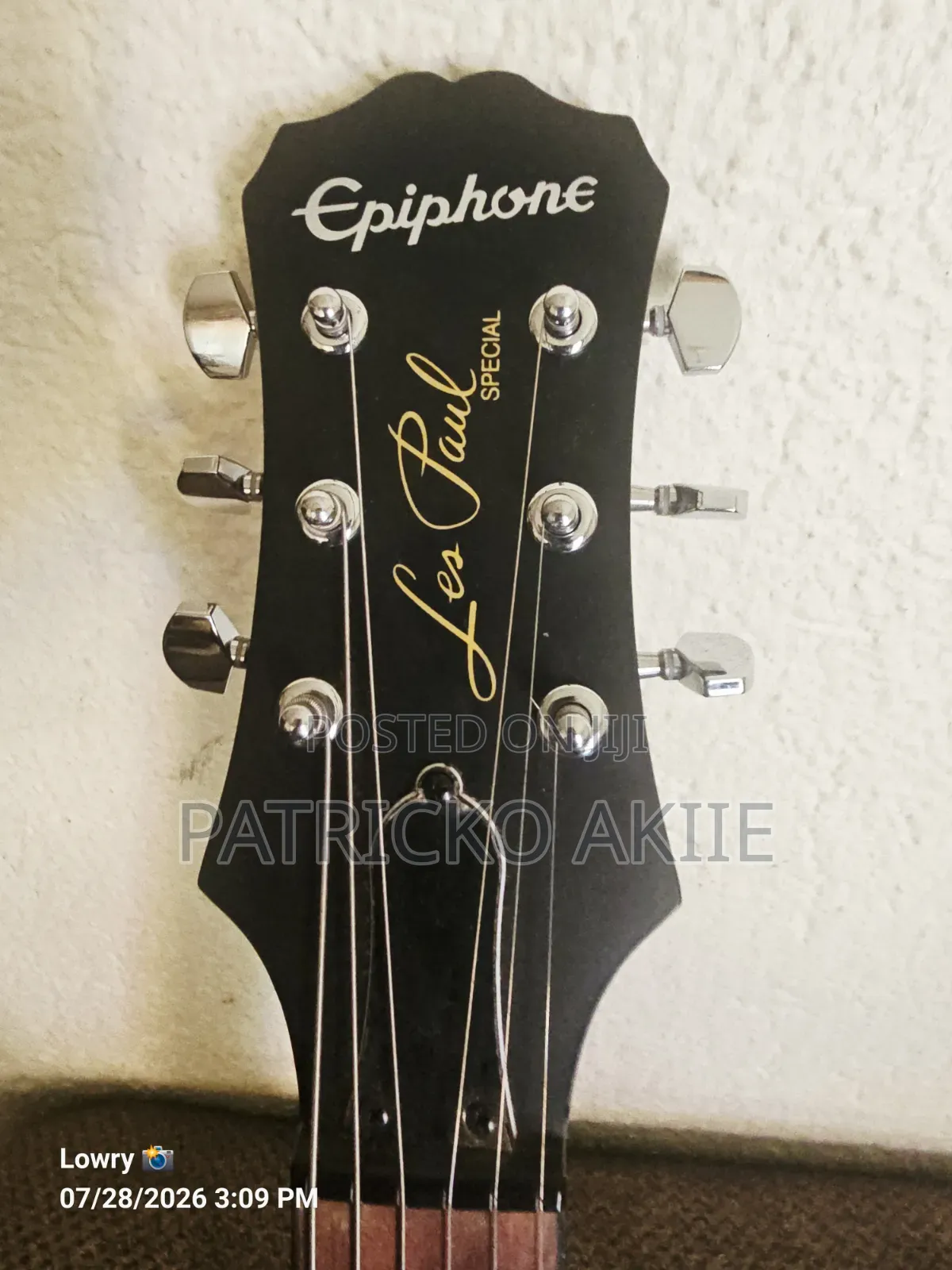 Collection:Epiphone Les Paul Electric Guitars