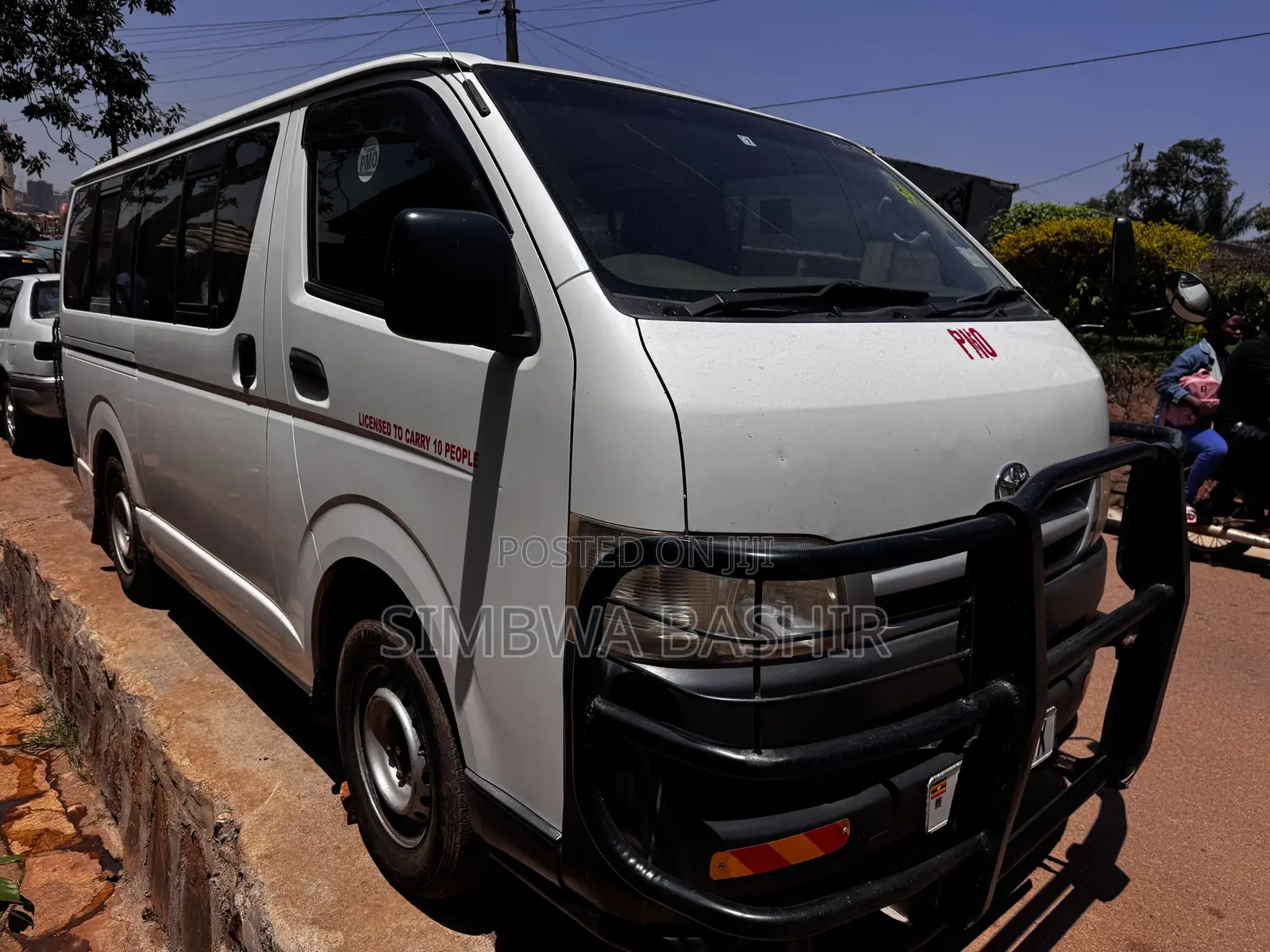 Toyota HiAce 2010 White