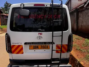 Toyota HiAce 2010 White