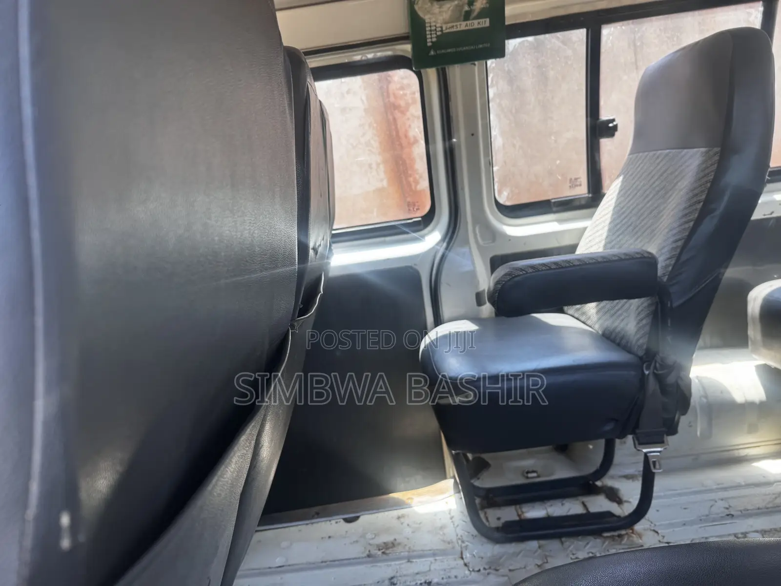 Toyota HiAce 2010 White