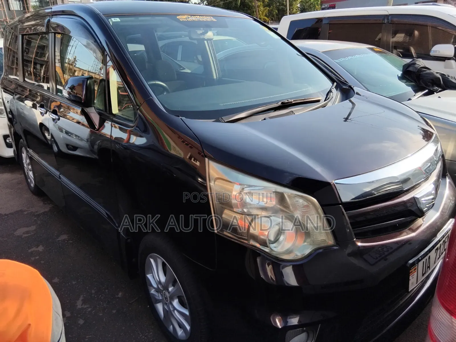 Toyota Noah 2012 Purple