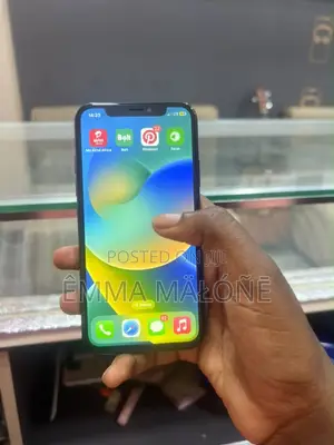 Apple iPhone X 64 GB Black