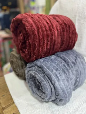 Smooth Throw Blankets Maroon