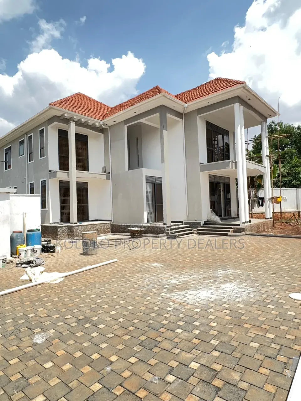5bdrm Duplex in Kyanja, Central Division for sale