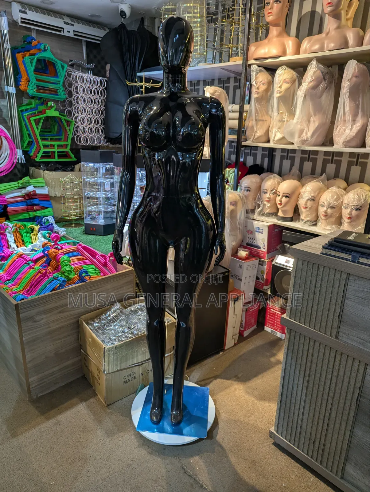 BBL-style Full Body Display