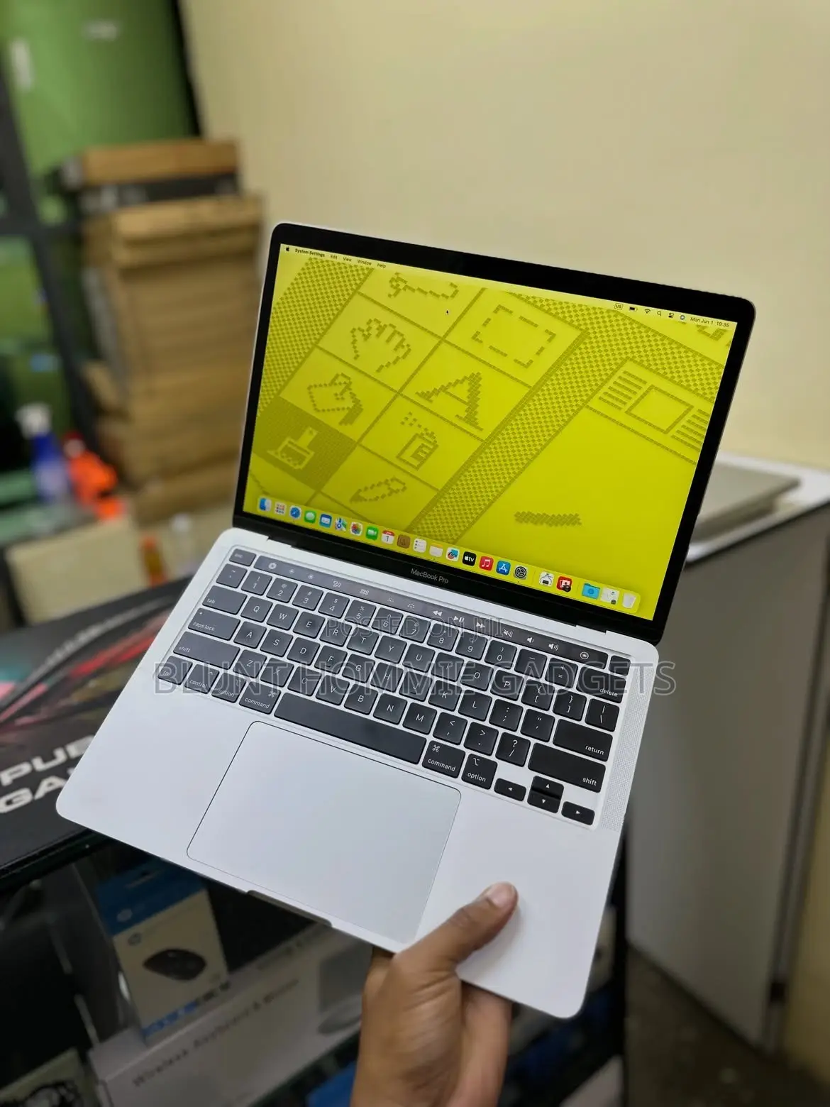Laptop Apple MacBook Pro 2020 8GB Intel Core i5 SSD 512GB