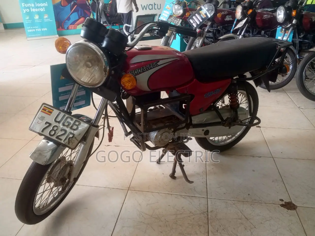 Bajaj Boxer 100 2024 Red
