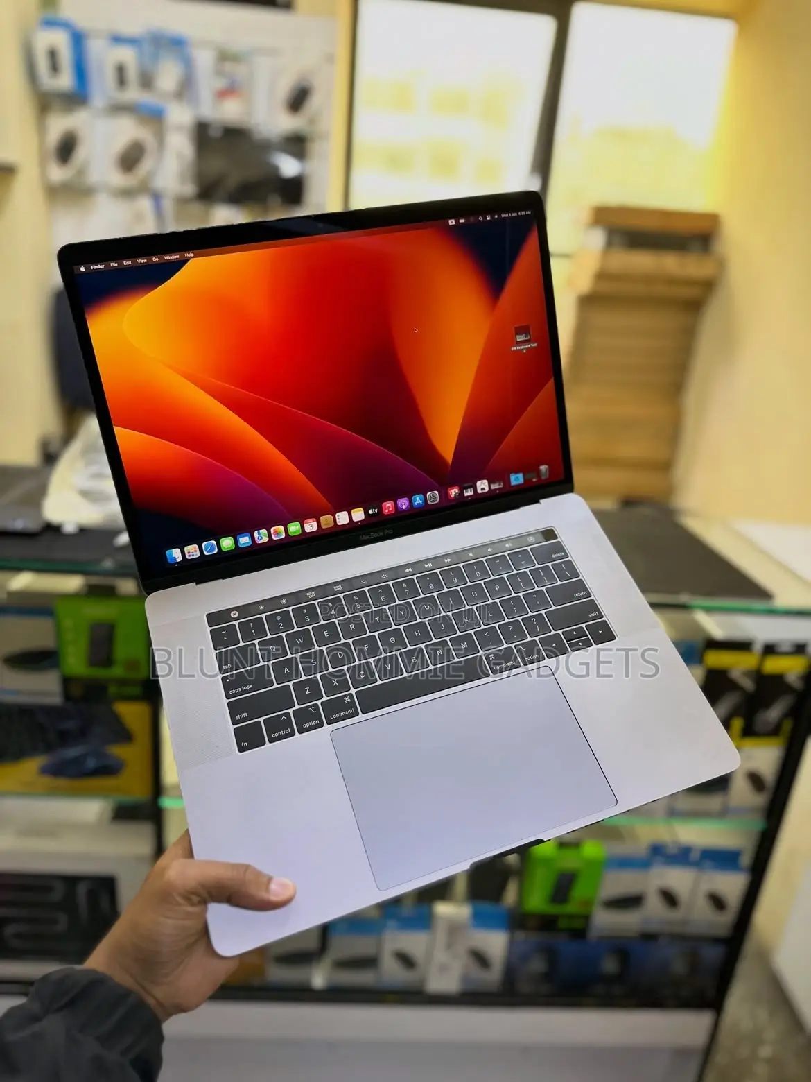 Laptop Apple MacBook Pro 2019 8GB Intel Core i9 SSD 512GB