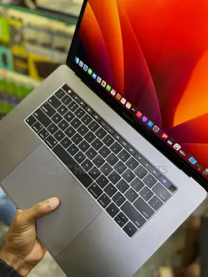 Laptop Apple MacBook Pro 2019 8GB Intel Core i9 SSD 512GB