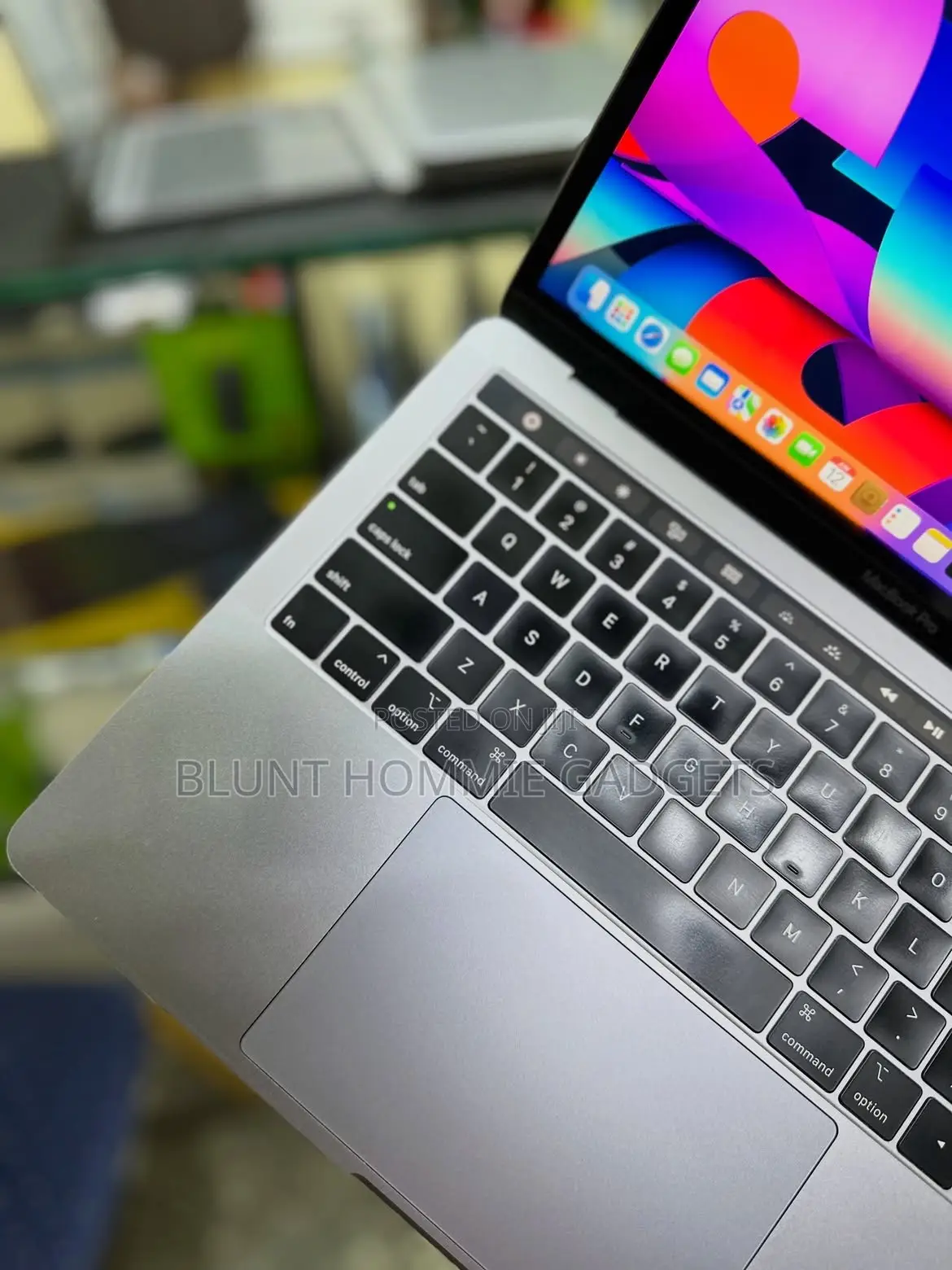 Laptop Apple MacBook Pro 2018 8GB Intel Core i5 SSD 256GB