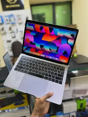 Laptop Apple MacBook Pro 2018 8GB Intel Core i5 SSD 256GB