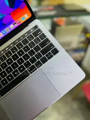 Laptop Apple MacBook Pro 2018 8GB Intel Core i5 SSD 256GB