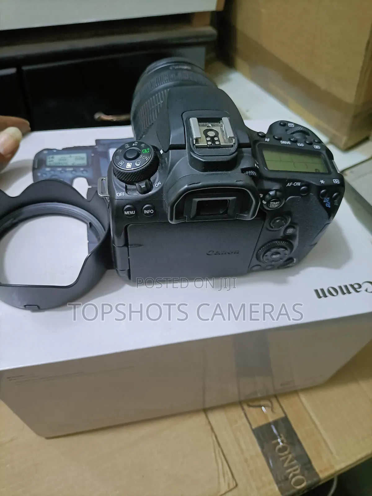 Canon Eos 90D With 18-135mm Kit Lens