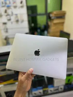 Laptop Apple MacBook Pro 2020 16GB Intel Core i5 SSD 512GB