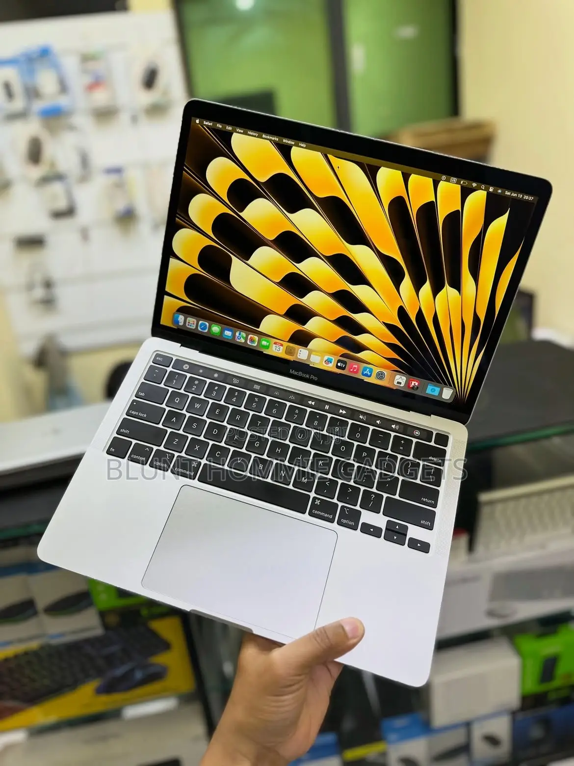 Laptop Apple MacBook Pro 2020 16GB Intel Core i5 SSD 512GB
