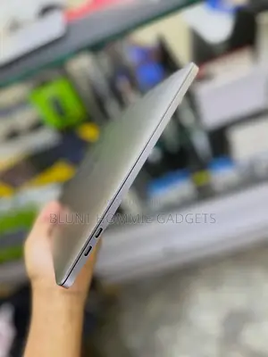 Laptop Apple MacBook Pro 2018 8GB Intel Core i5 SSD 256GB