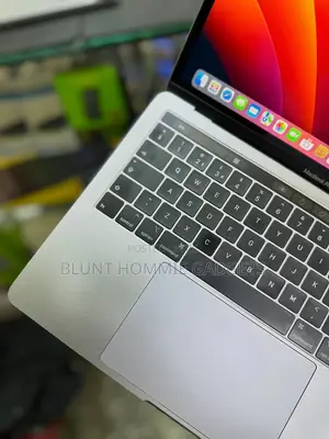 Laptop Apple MacBook Pro 2018 8GB Intel Core i5 SSD 256GB