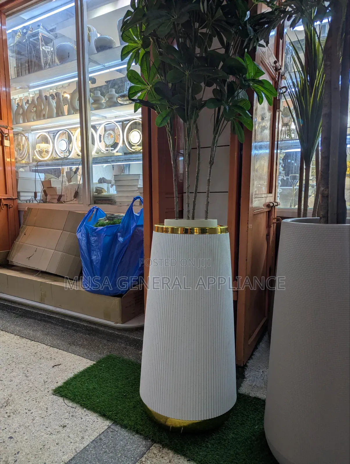 Ribbed Decorative Floor Planter Pot
