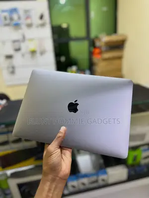 Laptop Apple MacBook Pro 2020 M1 16GB Apple M1 SSD 512GB