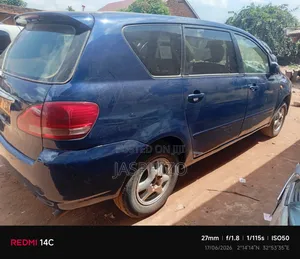 Toyota Ipsum 2000 Blue