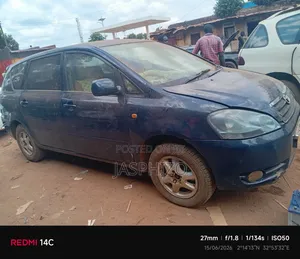 Toyota Ipsum 2000 Blue